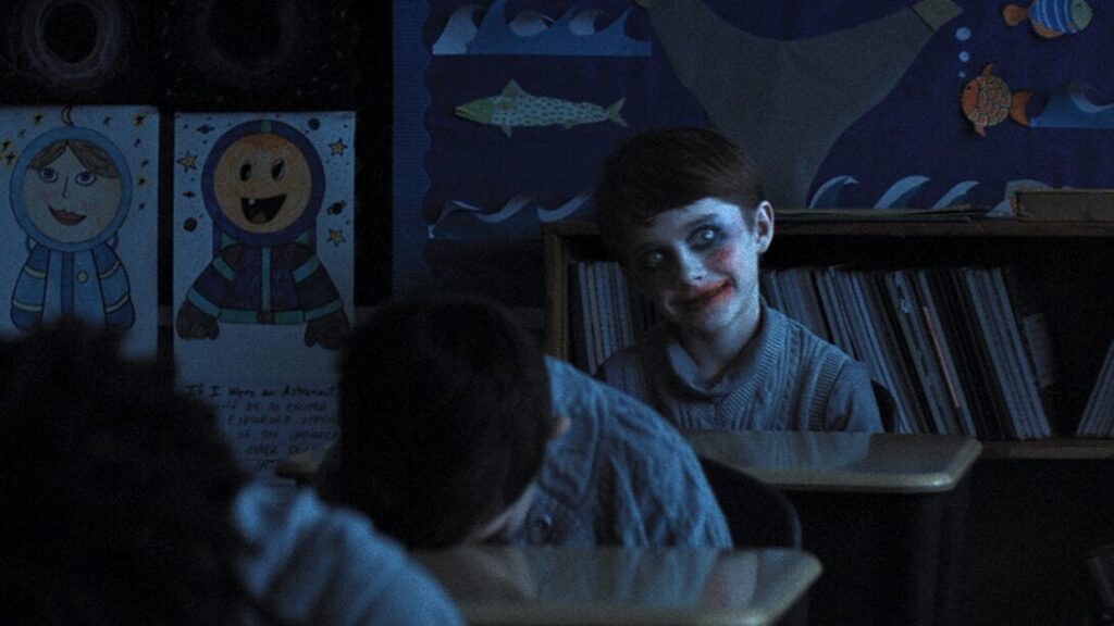 děsivý kluk z filmu Hodina zmizení